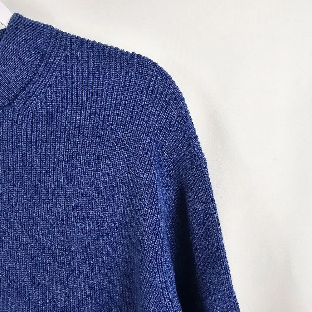 Lululemon Merino Wool Blend Ribbed Crew Neck Sweater in Blue - Size 6